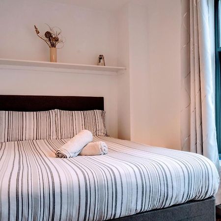 Contractor And Family Friendly Grade II Townhouse- 3 Bedrooms- Free Parking Norwich Exterior photo