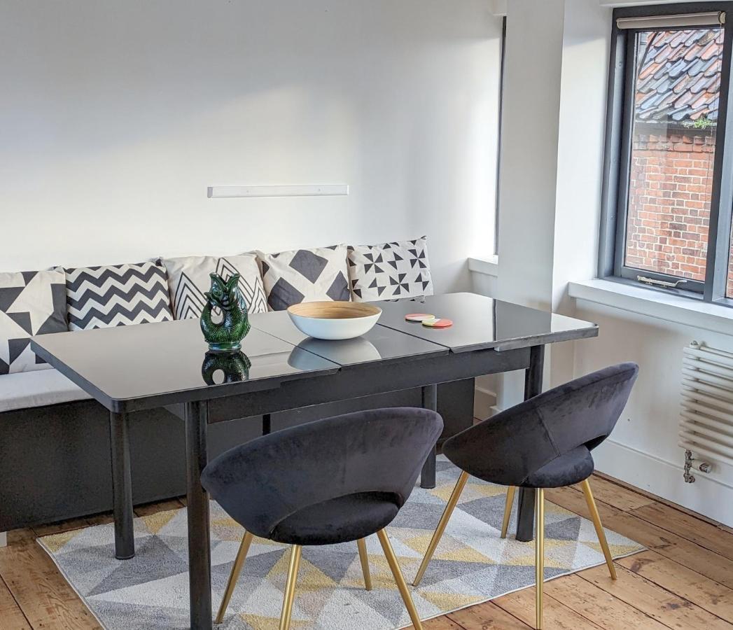 Contractor And Family Friendly Grade II Townhouse- 3 Bedrooms- Free Parking Norwich Exterior photo