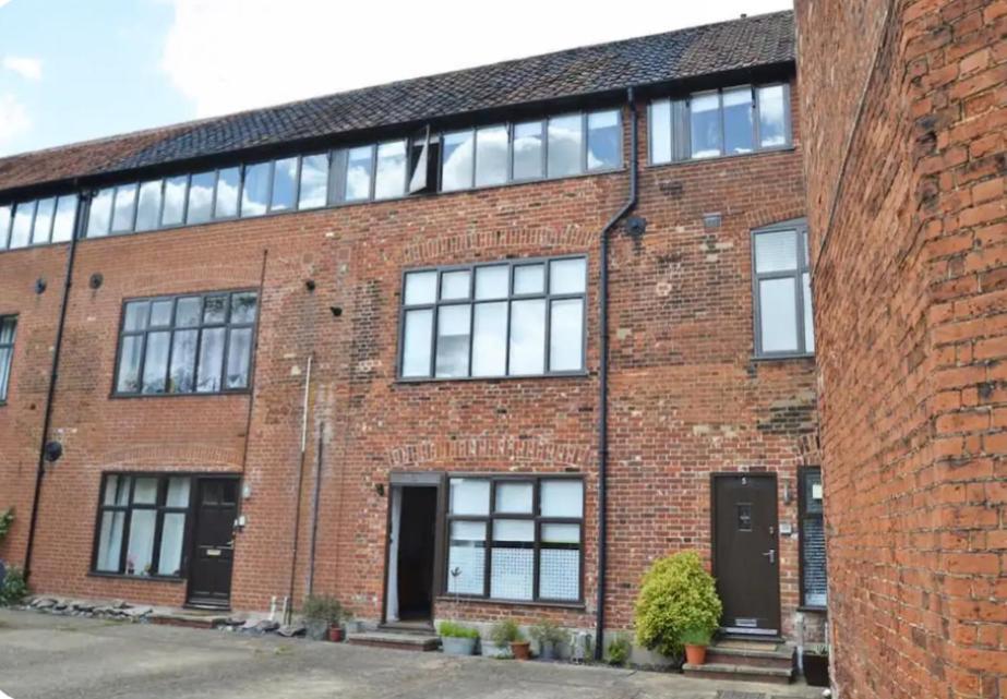 Contractor And Family Friendly Grade II Townhouse- 3 Bedrooms- Free Parking Norwich Exterior photo
